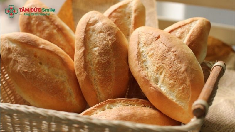1 ổ bánh mì không bao nhiêu calo? Giá trị dinh dưỡng và cách ăn缩略图