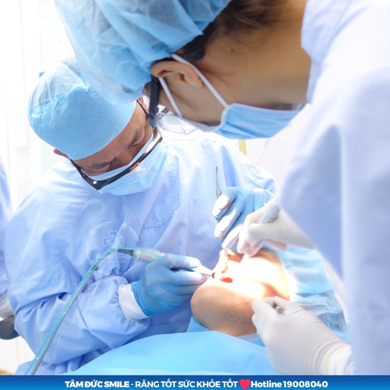 Nha khoa Quận 5 uy tín – Niềng răng, bọc răng sứ, trồng răng Implant缩略图